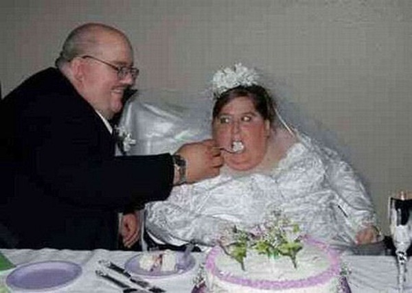 Funny Fat Wedding Couple Picture