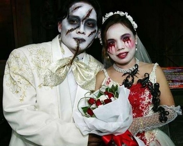 Funny Wedding Couple Make Up