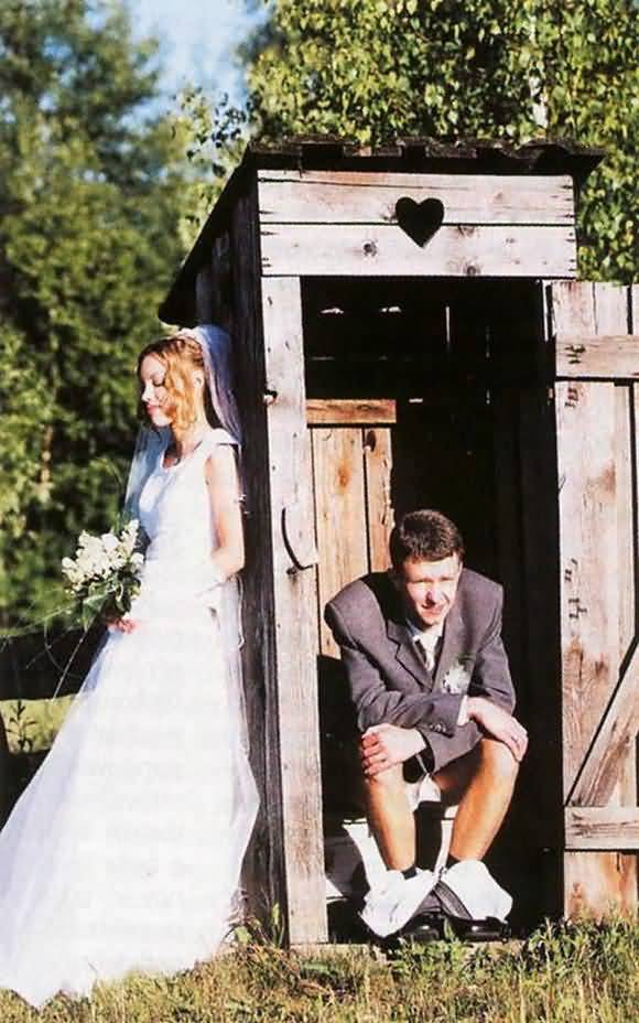 Groom In Toilet Bride Waiting Outside Funny Wedding Picture