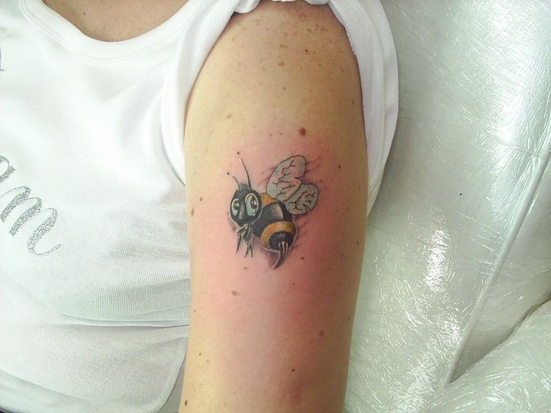Inspiring Bumblebee Tattoo On Left Half Sleeve
