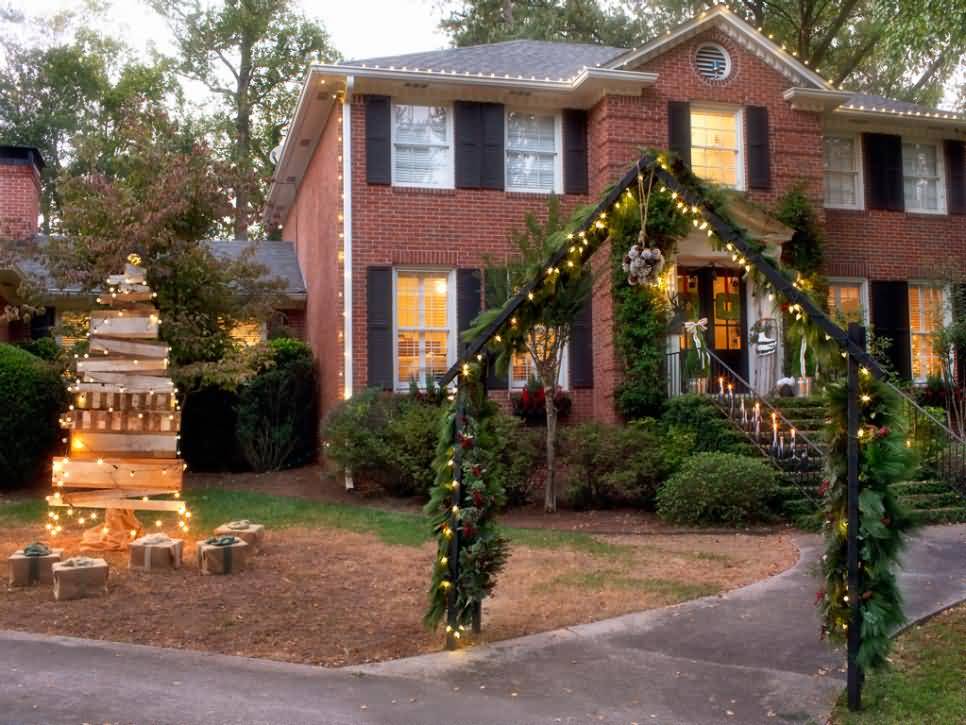 Lights And Greens For Christmas Decoration Ideas For Outdoor