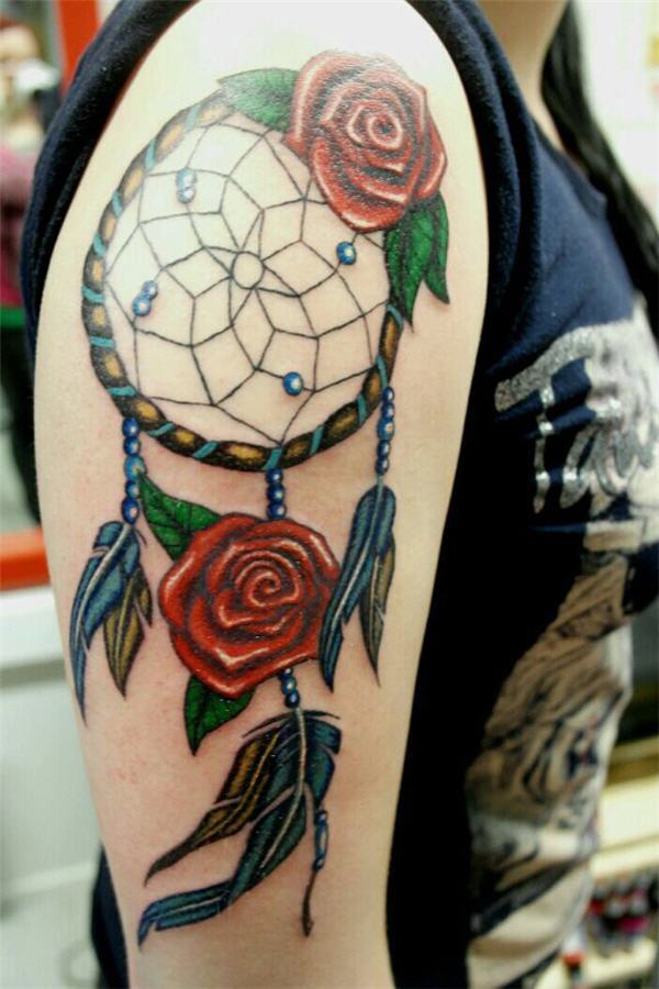 Red Roses And Dreamcatcher Tattoo On Right Shoulder