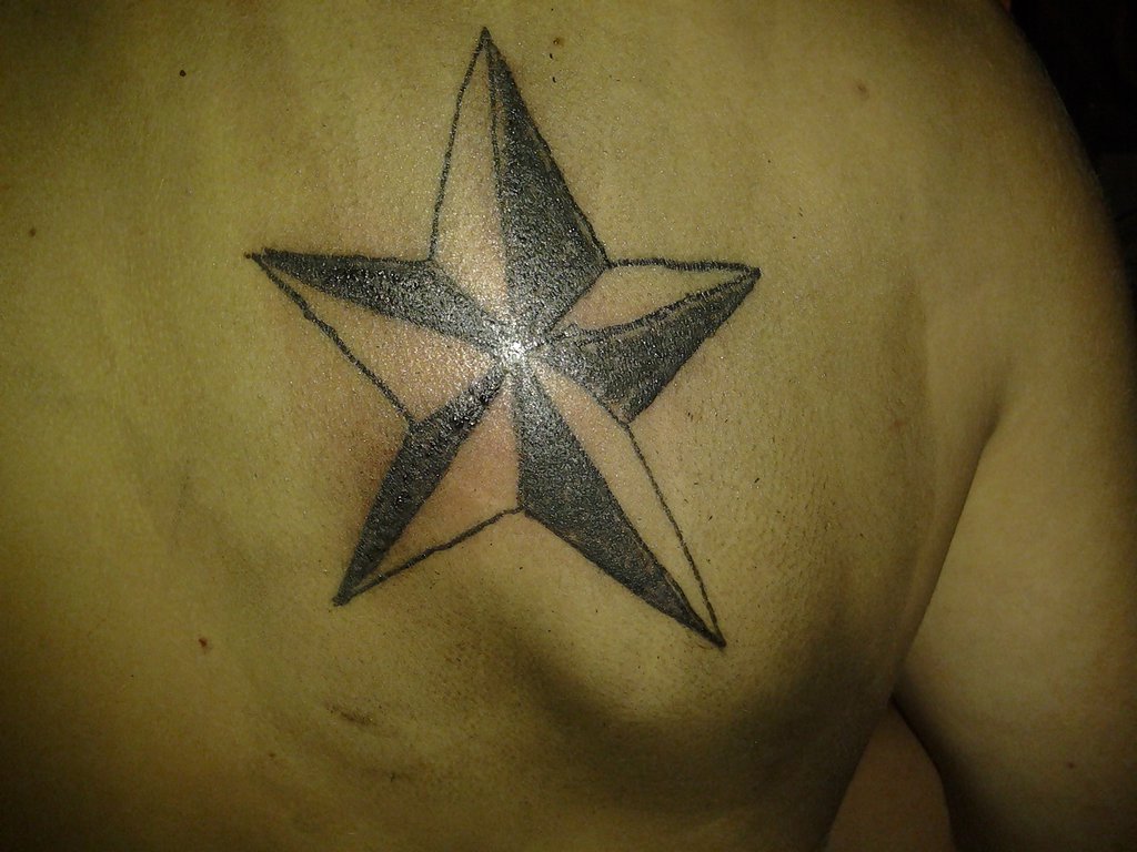 Right Back Shoulder Nautical Star Tattoo