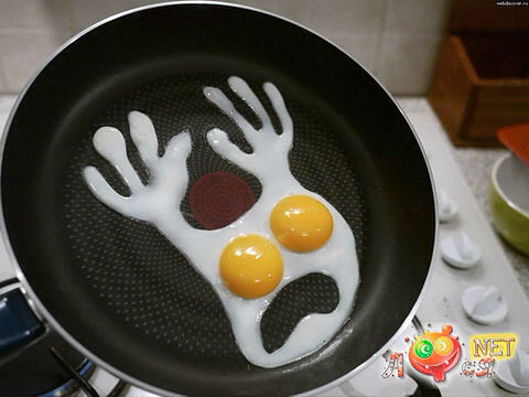 Scary Egg Omelete Funny Picture