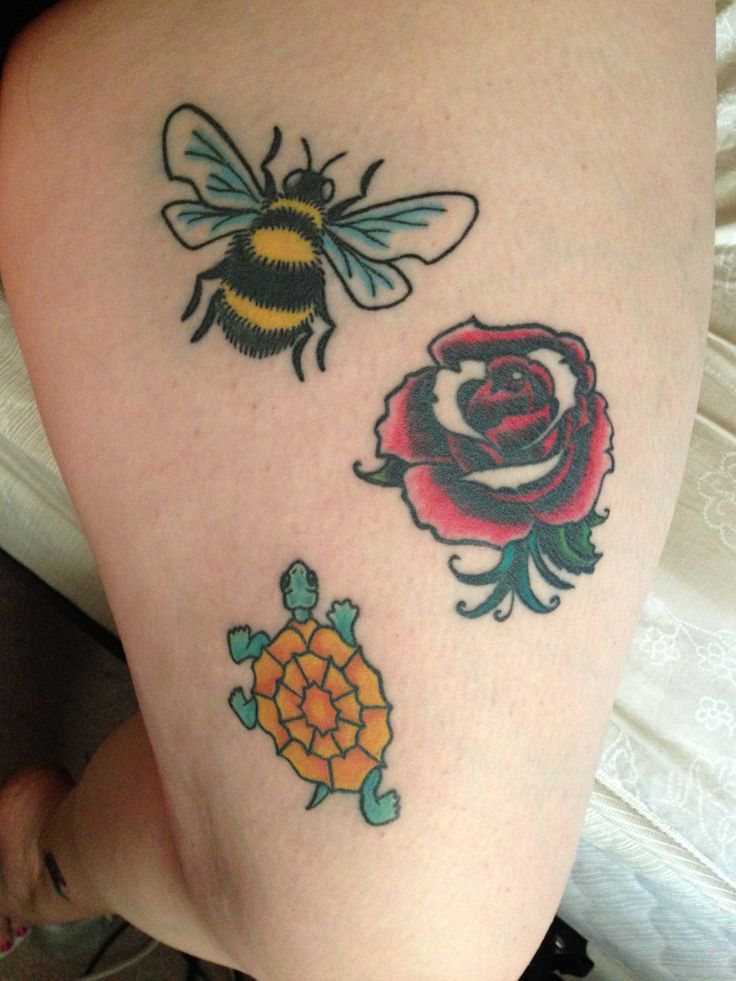 Traditional Bumblebee With Rose Tattoo On Right Thigh