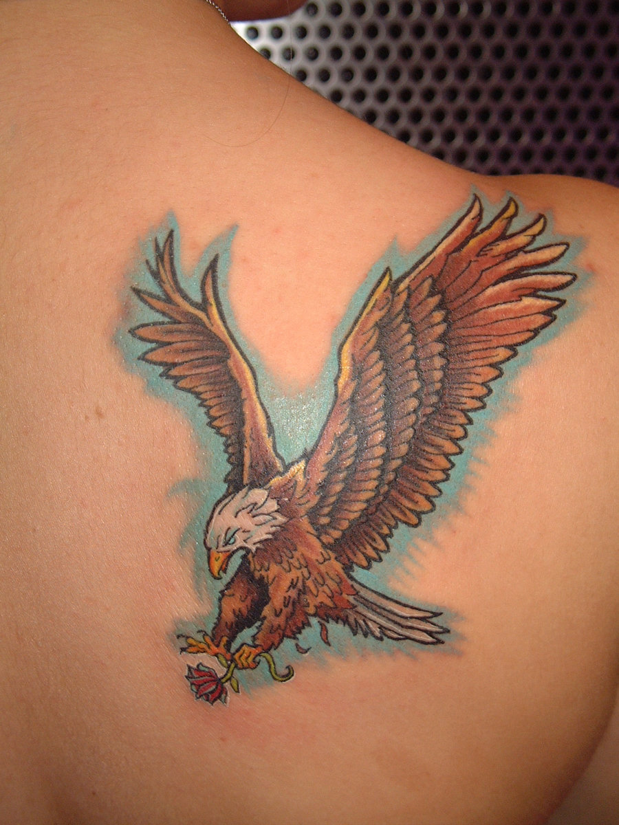 Traditional Flying Eagle Tattoo On Right Back Shoulder