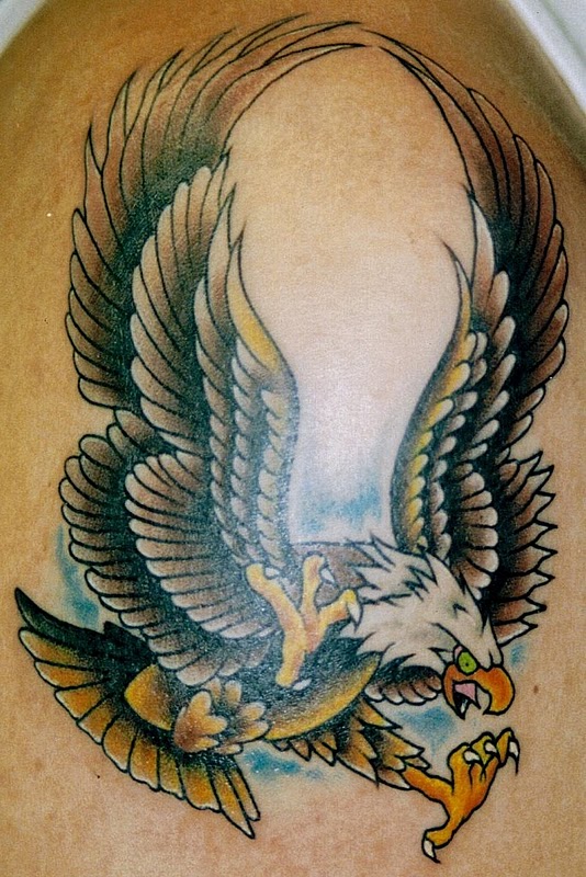 Traditional Flying Eagle Tattoo On Right Shoulder