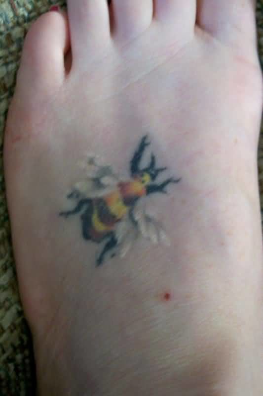 Unique Bumblebee Tattoo On Left Foot