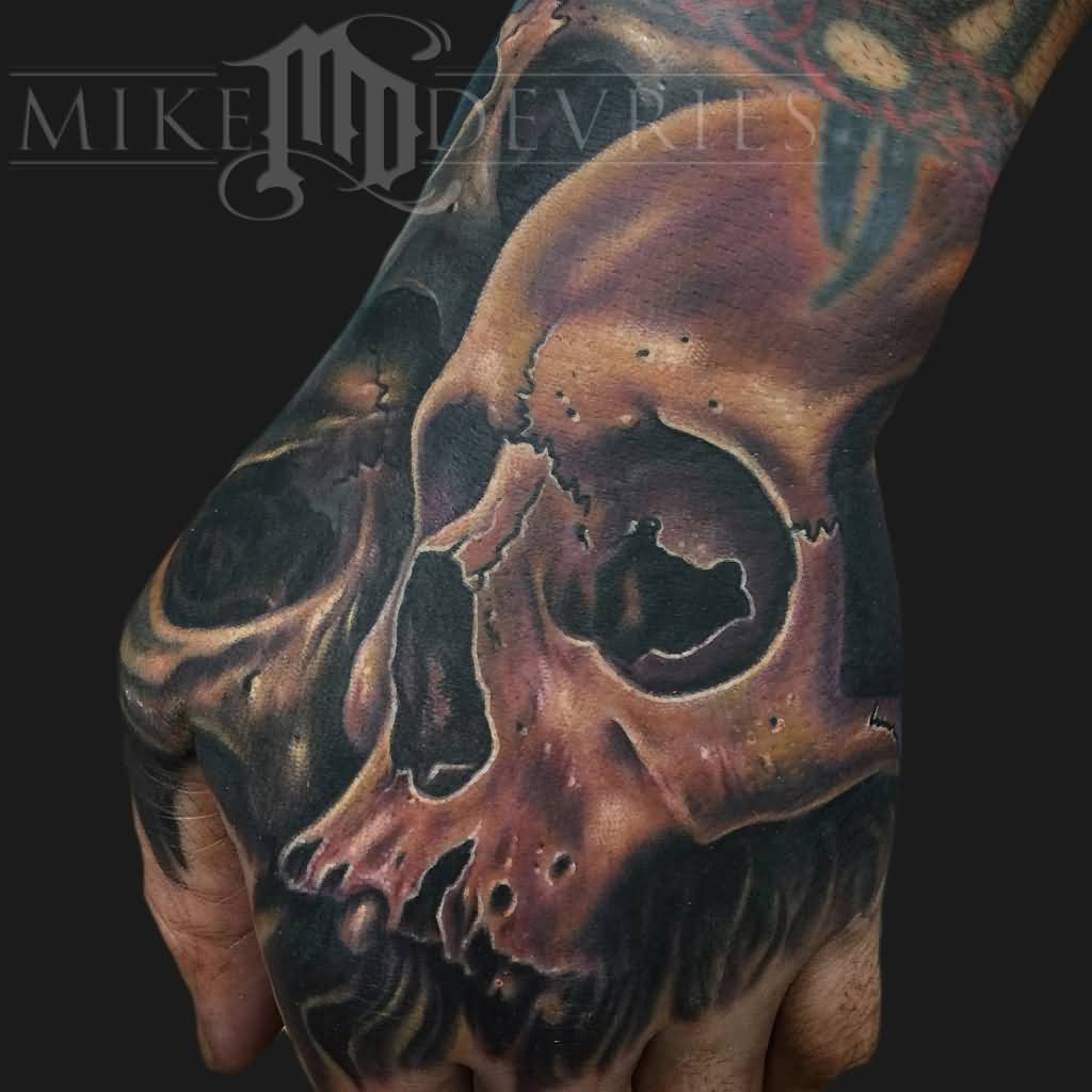 Black Ink 3D Skull Tattoo On Left Hand By Mike Devries