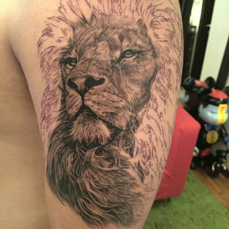 Classic Lion Head Tattoo Design For Half Sleeve