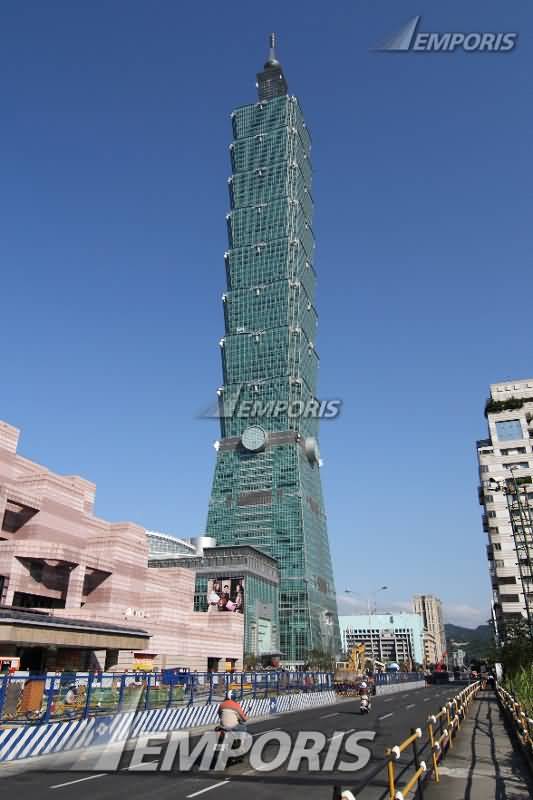 Exterior View Of The Taipei 101 Tower