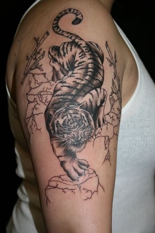 Grey Ink Tiger Tattoo On Man Right Half Sleeve