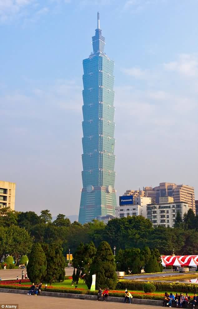Most Beautiful Skyscraper of Taiwan Taipei 101 Tower