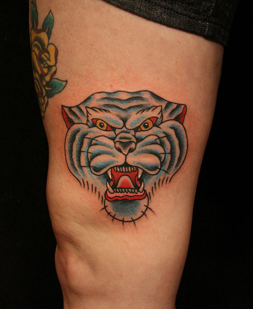 Nice Tiger Head Tattoo On Thigh