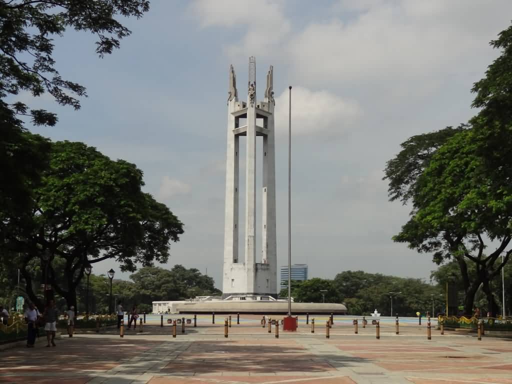 Quezon Memorial Shrine Picture