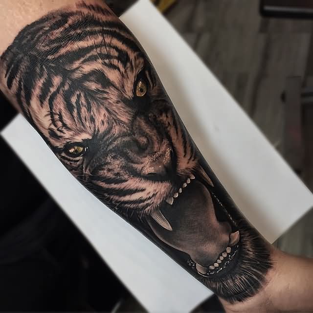 Realistic Angry Tiger Head  Tattoo On Forearm