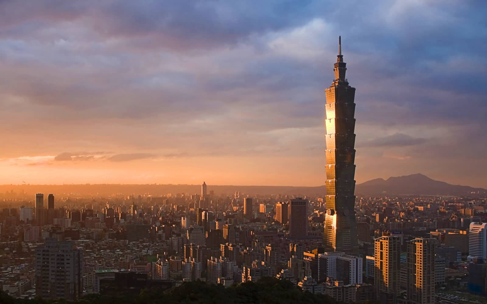 Taipei 101 Tower At Dawn