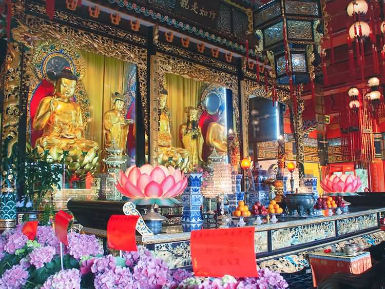 The Buddhist Altar In Po Lin Monastery