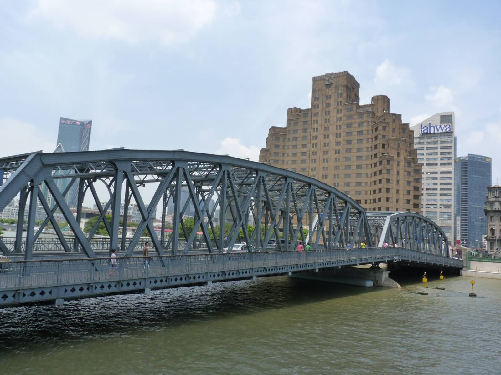 Waibaidu Bridge In Shanghai
