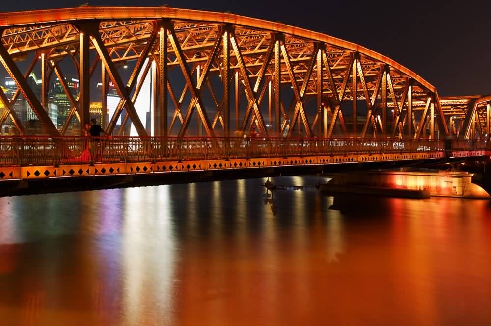 Waibaidu Bridge Looks More Beautiful With Night Lights