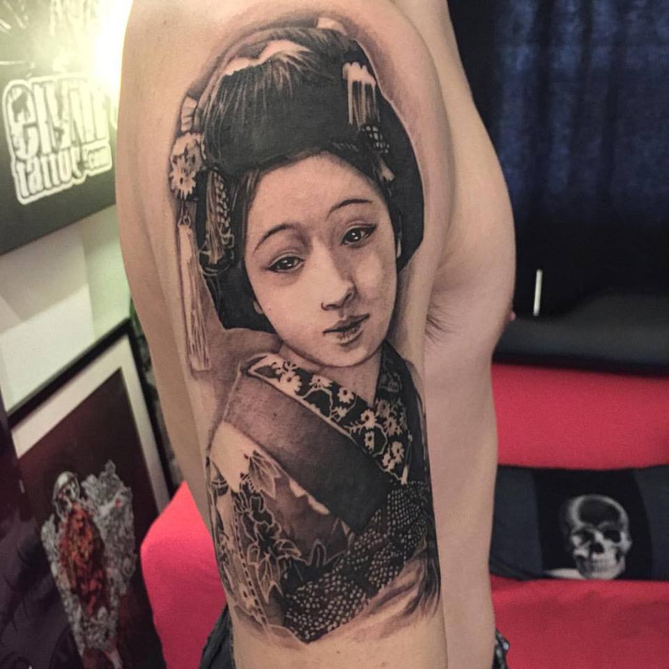 Wonderful Geisha Tattoo On Man Right Half Sleeve