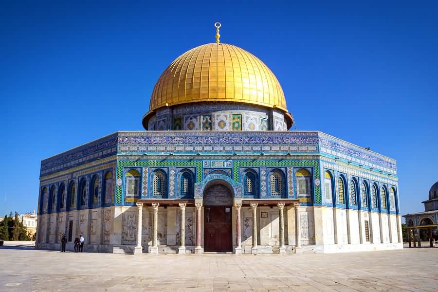 Adorable Front Entrance View Of The Dome Of The Rock