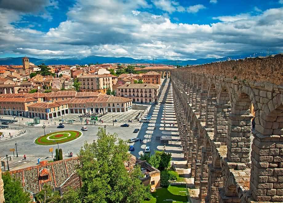 Amazing View Of The Aqueduct Of Segovia