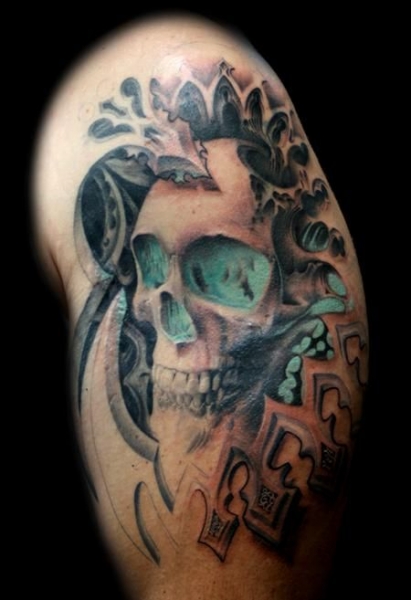 Awesome Skull Tattoo On Shoulder