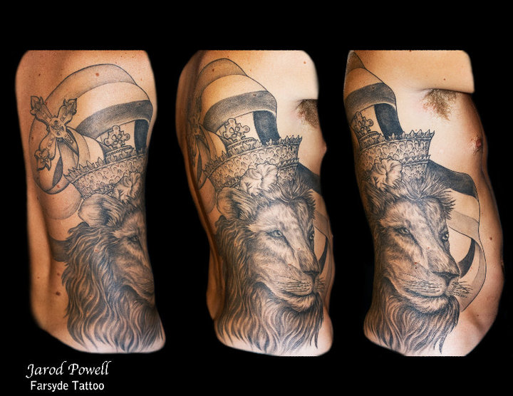 Black And Grey Crown On Lion Head Tattoo On Right Side Rib