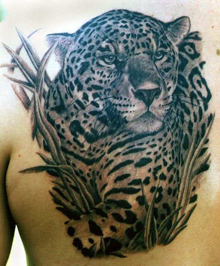 Black Ink Leopard Tattoo On Left Back Shoulder
