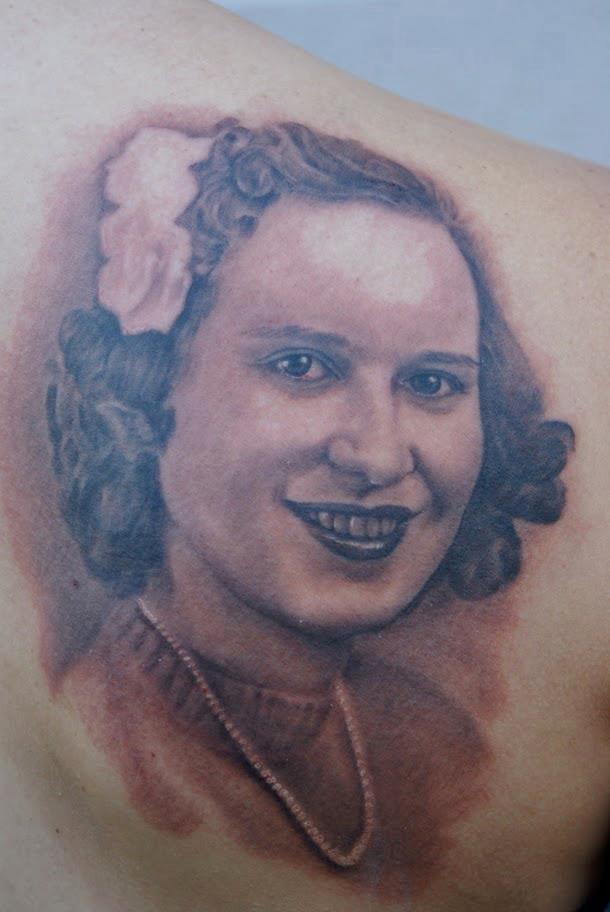 Black Ink Women Portrait Tattoo On Right Back Shoulder By Tom Renshaw
