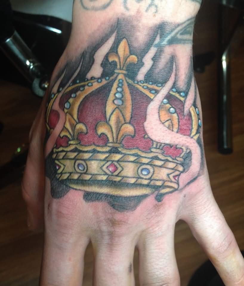 Cool Crown Tattoo On Left Hand By Zak Schulte