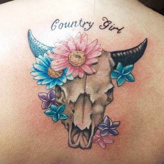 Country Girl – Bull Skull With Flowers Tattoo Design For Upper Back