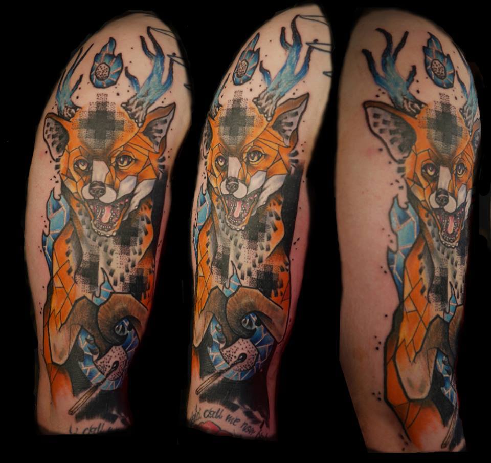 Geometric Fox Tattoo On Right Half Sleeve