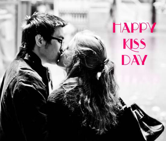 Happy Kiss Day 2017 Couple Kissing Picture