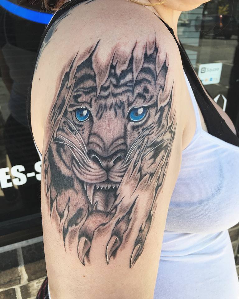 Ripped Skin Tiger Head Tattoo On Women Right Half Sleeve