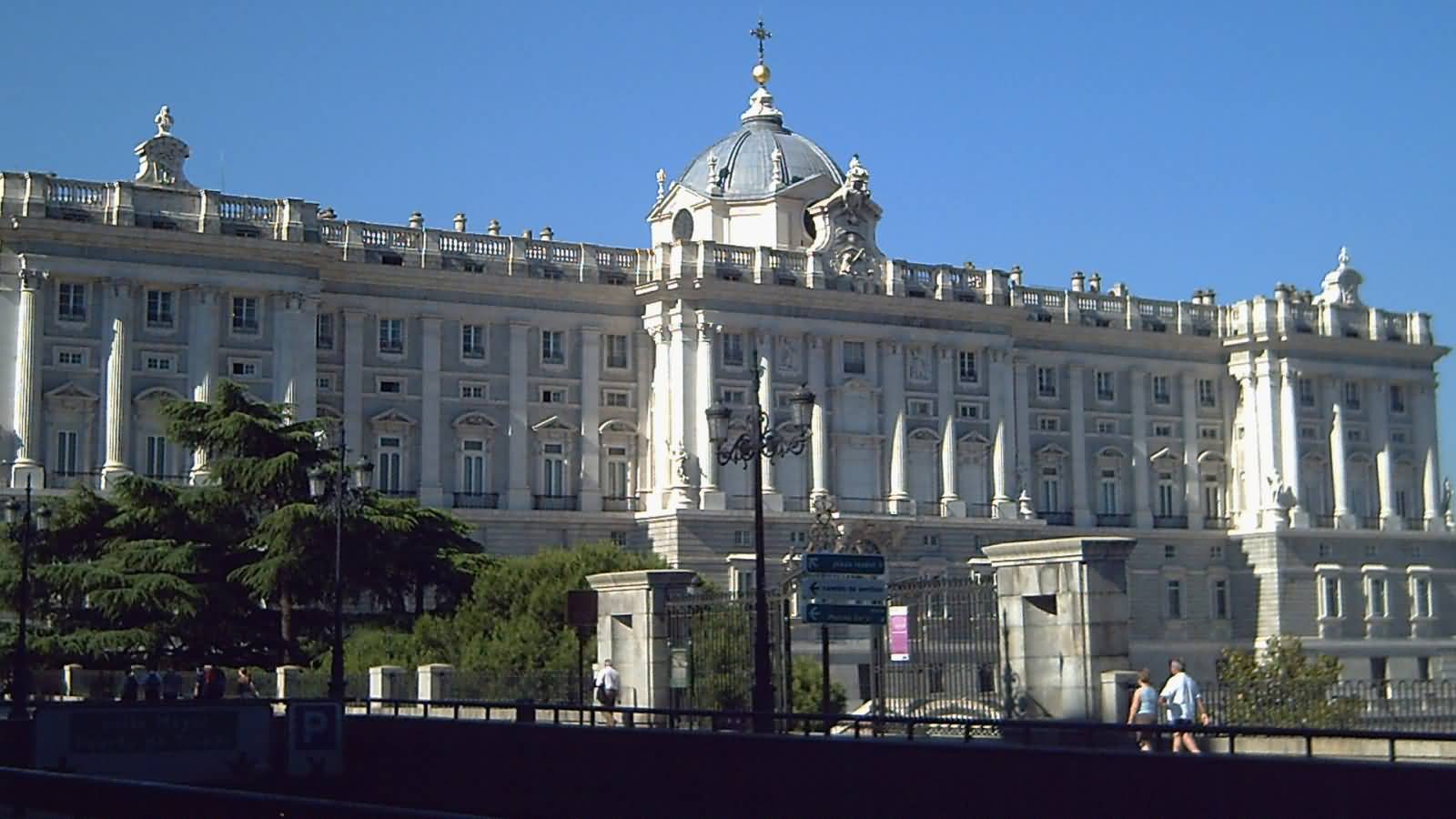 Royal Palace Of Madrid Exterior View