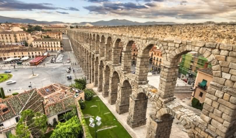 Side Image of The Aqueduct Of Segovia