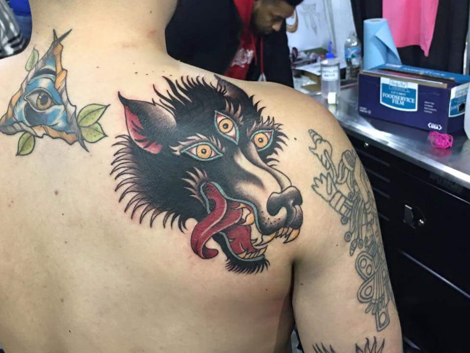 Traditional Third Eye Wolf Tattoo On Right Back Shoulder