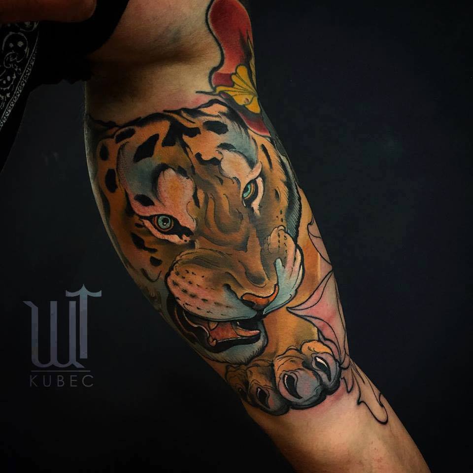 Traditional Tiger Head Tattoo On Left Forearm