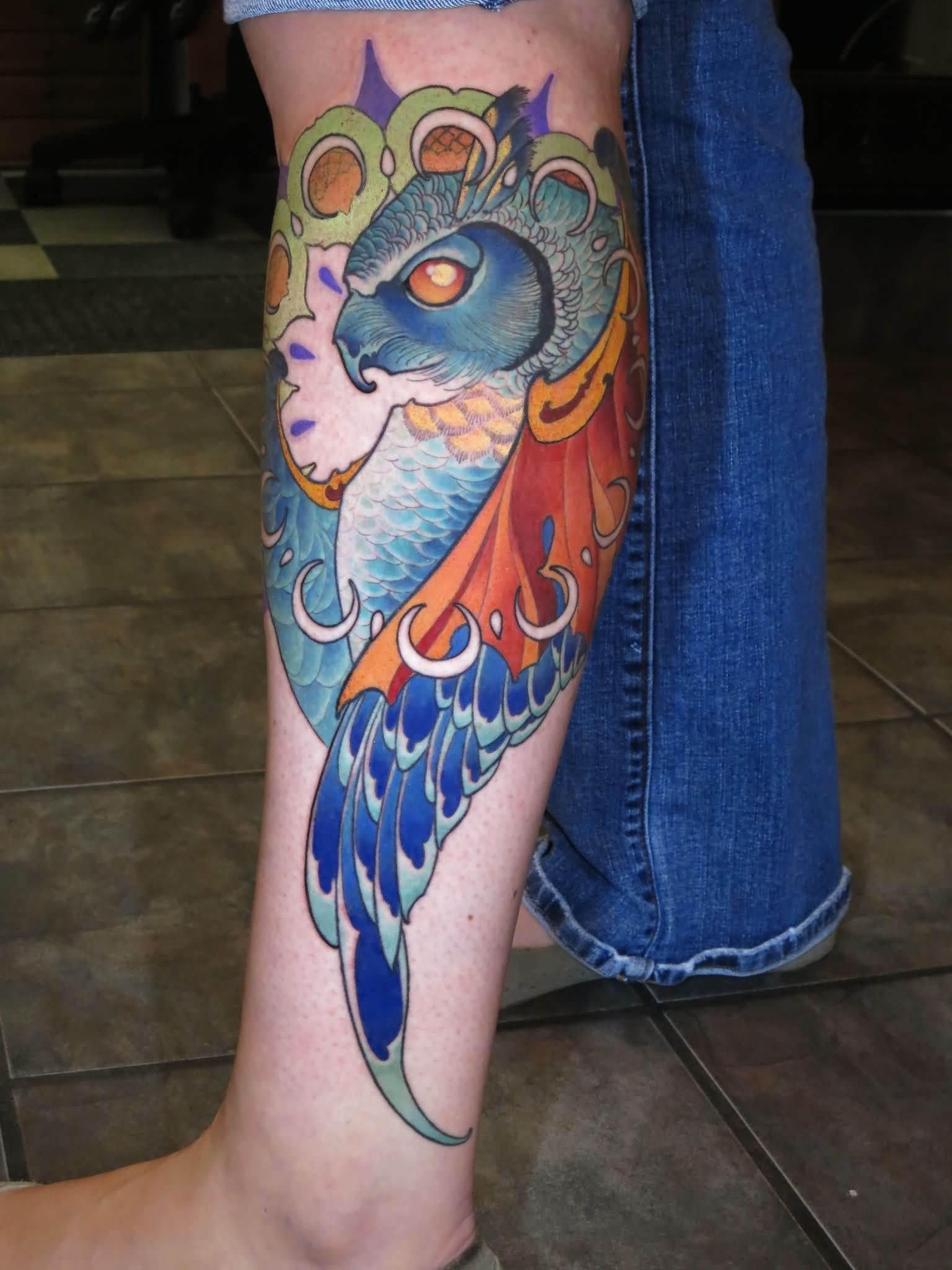 Unique Traditional Owl Tattoo On Left Leg