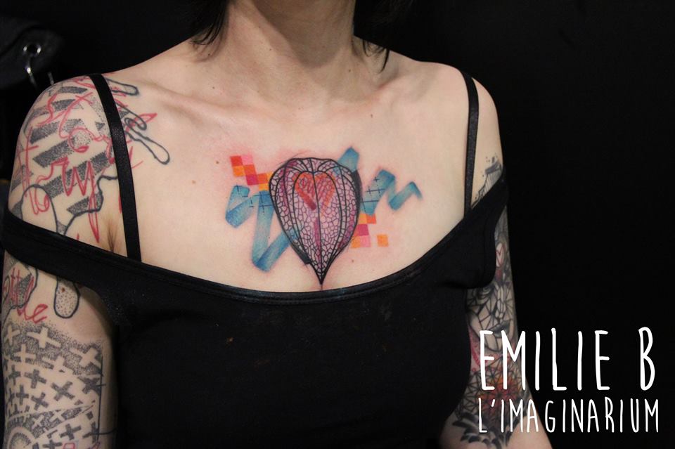 Abstract Tattoo On Women Collarbone