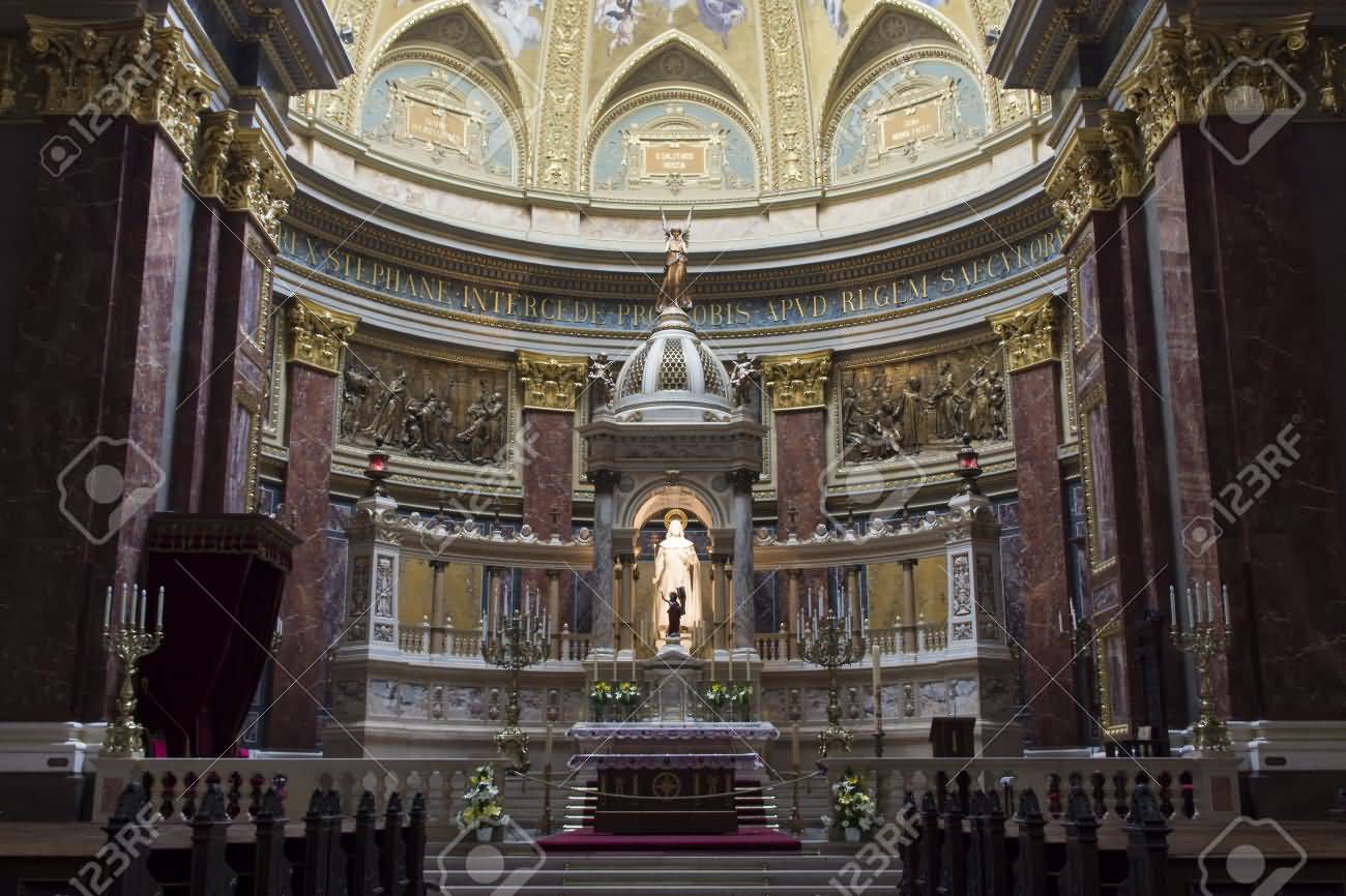 Altar Of St. Stephen’s Basilica Inside View
