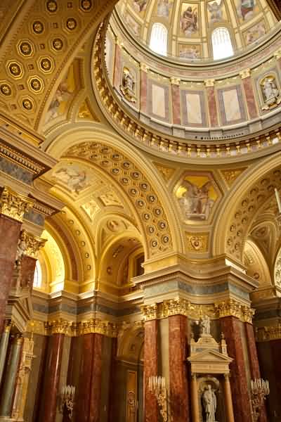 Amazing Golden Architecture Inside The Saint Stephen’s Basilica