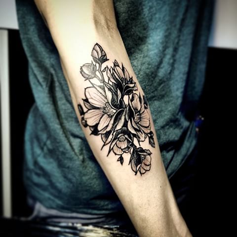 Black And Grey Geranium Flowers Tattoo On Right Forearm
