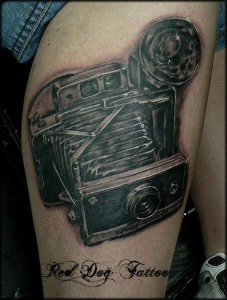 Black And Grey Vintage Camera Tattoo On Right Leg