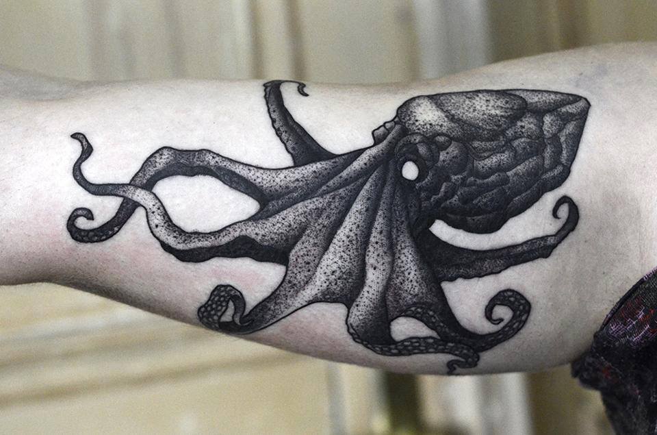 Black Ink Dotwork Octopus Tattoo On Right Bicep