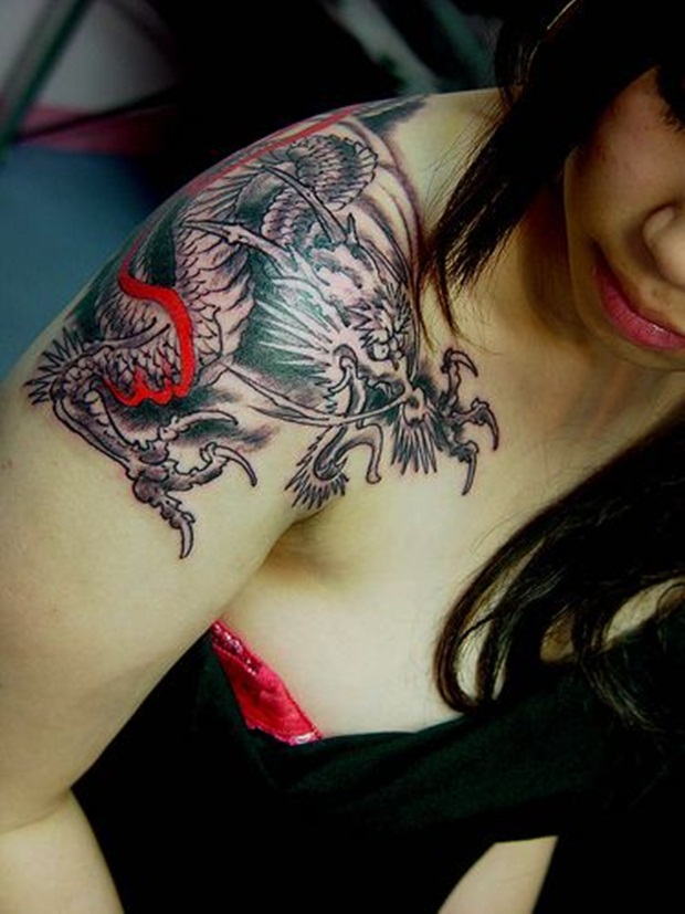 Black Ink Dragon Tattoo On Women Right Shoulder