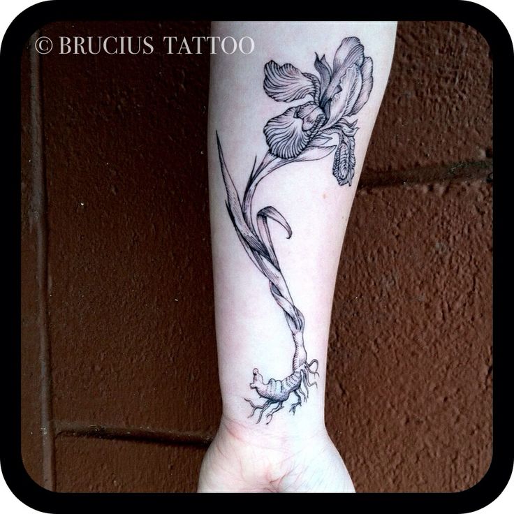 Black Ink Flower Tattoo On Right Forearm