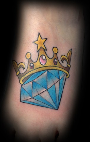 Blue Diamond With Crown Tattoo Design Sample